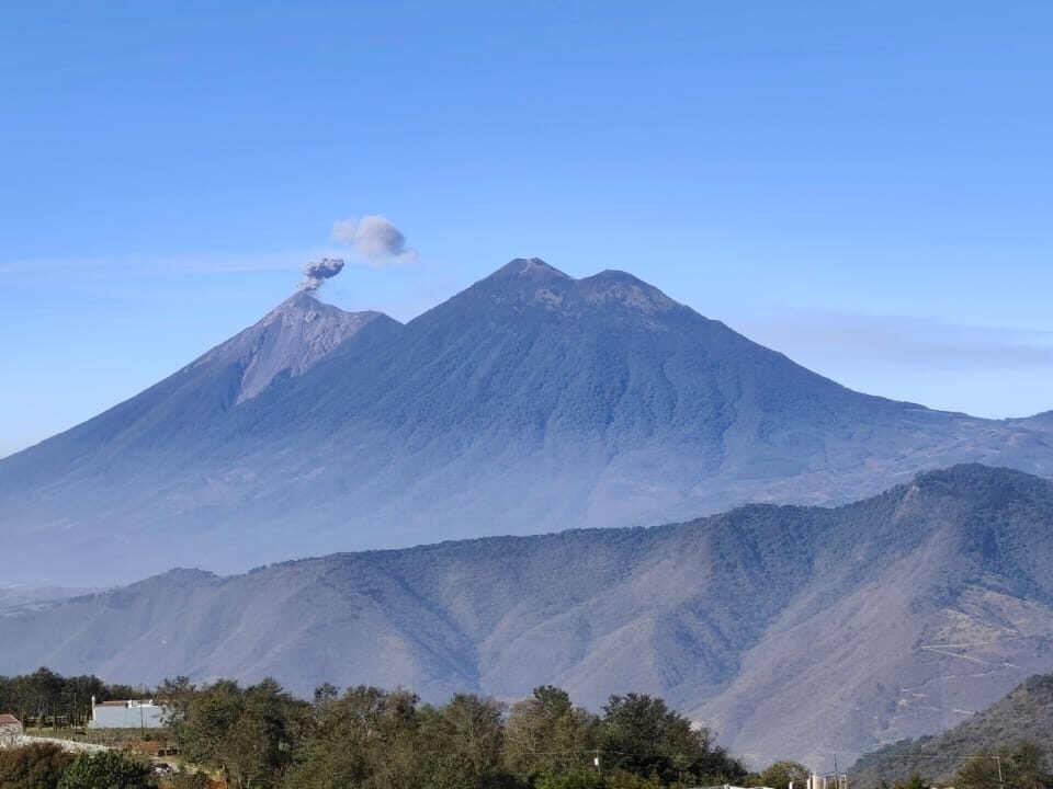 Volcan-Acatenango-Jaguar-Negro